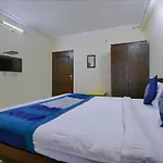 Oyo 3466 Home Stay Lorent Manor Cottage